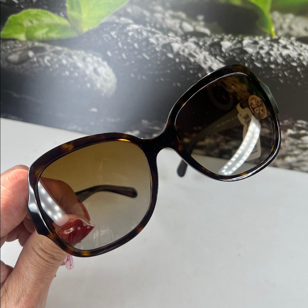 NWT TORY BURCH faux tortoise shell polarized sunglasses TY7059 - Picture 2 of 12